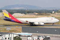 HL7417 @ LOWW - Asiana Boeing 747