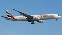 A6-EGN @ EDDF - Final RWY 07R - by Karl-Heinz Krebs