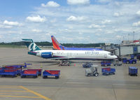 N922AT @ PIT - @ gate @ PIT