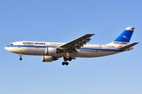 9K-AMD @ EGLL - Arriving 27R - by John Coates