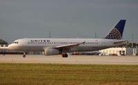 N402UA @ MIA - United A320 - by Florida Metal