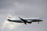 SP-LIE @ EKCH - SP-LIE landing in CPH on rw 22L - by Erik Oxtorp