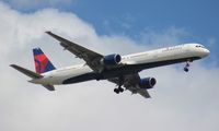 N592NW @ MCO - Delta 757-300 - by Florida Metal