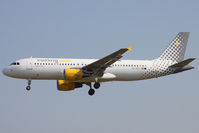 EC-KDT @ LEBL - Landing - by micka2b