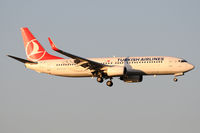 TC-JFJ @ LOWW - Turkish Airlines
