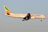 ET-AMT @ LOWW - Ethiopian Airlines