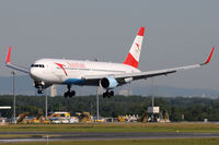 OE-LAE @ LOWW - Austrian Airlines