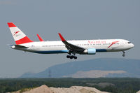 OE-LAZ @ LOWW - Austrian Airlines