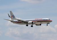 N904NN @ MIA - American 737-800 - by Florida Metal