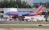 N913WN @ FLL - Southwest 737-700 - by Florida Metal