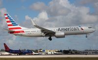 N927NN @ MIA - American 737-800