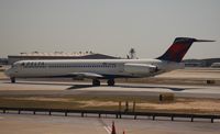N942DL @ ATL - Delta MD-88