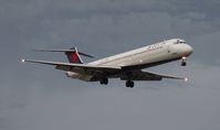 N964DL @ MIA - Delta MD-88