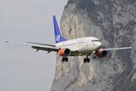 LN-RGK @ LOWI - SAS Scandinavian Airlines