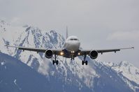 OY-RCH @ LOWI - Atlantic Airways