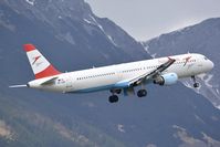 OE-LBF @ LOWI - Austrian (Tyrolean)
