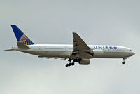 N220UA @ EGLL - Boeing 777-222 [30223] (United Airlines) Home~G 15/06/2011. On approach 27L. - by Ray Barber