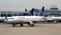 N490UA @ KORD - Taxi O'Hare - by Ronald Barker