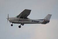 N1908F @ LAL - Cessna 172M