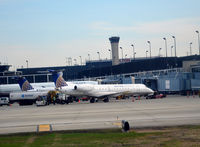 N14916 @ KORD - At the gate O'Hare - by Ronald Barker