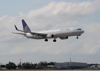 N39418 @ MIA - United 737-900