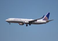 N68453 @ MCO - United 737-900