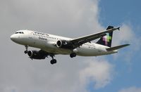 XA-VOW @ MCO - Volaris A320