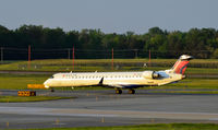N602LR @ KRIC - On to the runway Richmond - by Ronald Barker