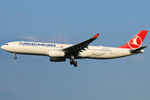TC-JNM @ VIE - Turkish Airlines - by Chris Jilli