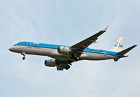 PH-EXB @ EKCH - Copenhagen Kastrup app R-04L 28.7.14 - by leo larsen