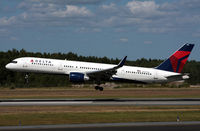 N707TW @ ARN - Landing on runway 26.