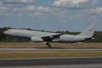 ZZ333 @ ARN - Landing on runway 26.