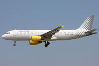 EC-HTC @ LEBL - Landing - by micka2b