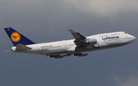 D-ABVY @ EDDF - departure via RWY 07C - by Karl-Heinz Krebs