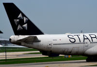 N121UA @ KORD - Taxi O'Hare - by Ronald Barker
