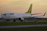 YL-BBX @ EDDM - Air Baltic