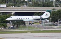 N61WH @ FLL - Miami Dolphins Gulfstream G-IV