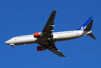 LN-RCX @ EGLL - Boeing 737-883 [30196] (SAS Scandinavian Airlines) Home~G 26/10/2009. On approach 27R.