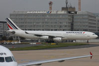 F-GLZI @ LFPG - Taxiing - by micka2b