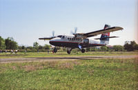 D-IDHC @ LEAP - Skydivers on their way up 09-1995. - by Mabogey