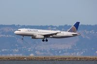 N474UA @ KSFO - Airbus A320
