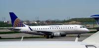 N653RW @ KORD - Taxi O'Hare - by Ronald Barker
