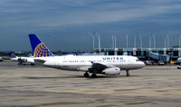 N811UA @ KORD - Taxi to park  O'Hare - by Ronald Barker