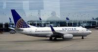 N16701 @ KORD - Taxi O'Hare - by Ronald Barker