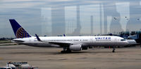 N18112 @ KORD - Taxi O'Hare - by Ronald Barker
