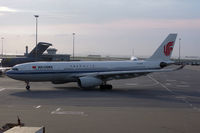 B-6130 @ VHHH - At Hong Kong - by Micha Lueck