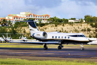 N721RL @ TNCM - N721RL