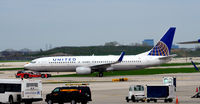 N27239 @ KORD - Taxi O'Hare - by Ronald Barker