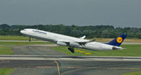 D-AIGT @ EDDL - Lufthansa, is here lifting off at Düsseldorf Int'l(EDDL), bound for Chicago O'Hare(KORD) - by A. Gendorf