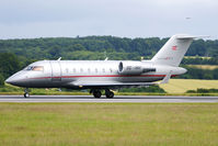 OE-INH @ EGGW - VistaJet